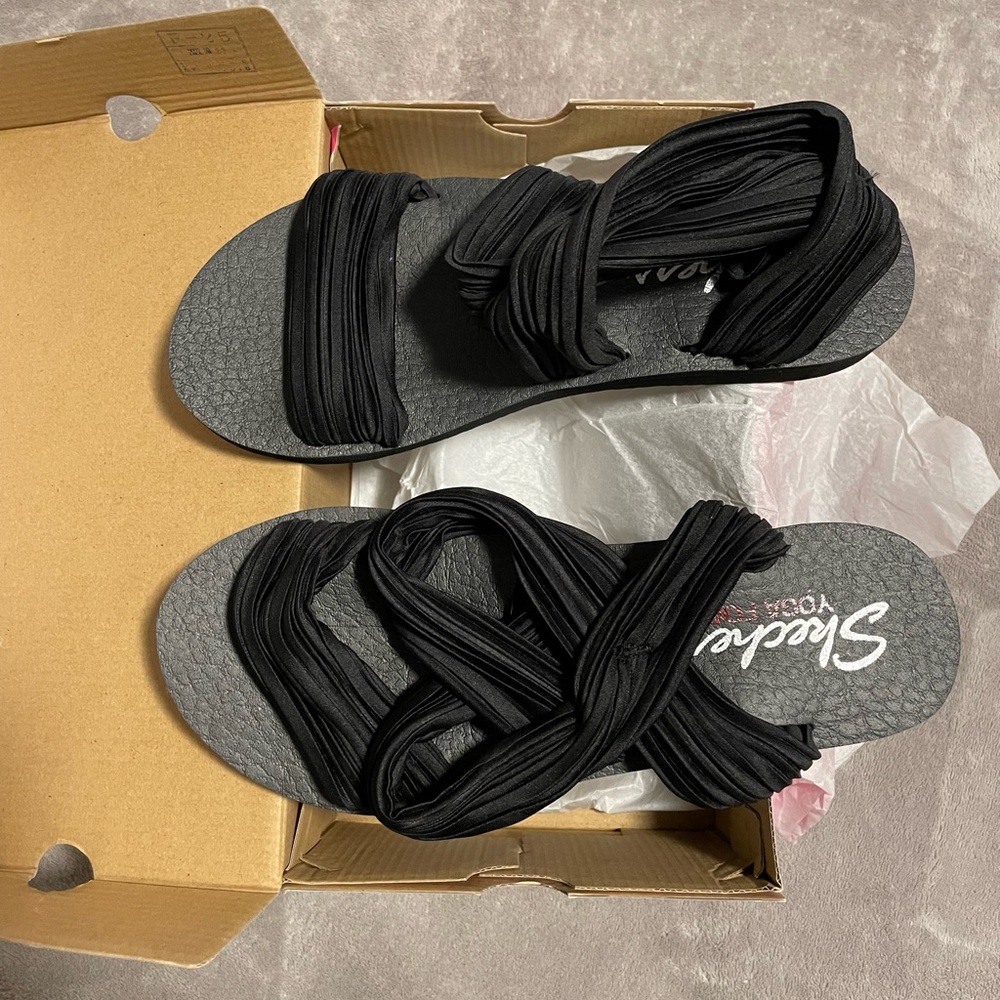 Sketchers sandals